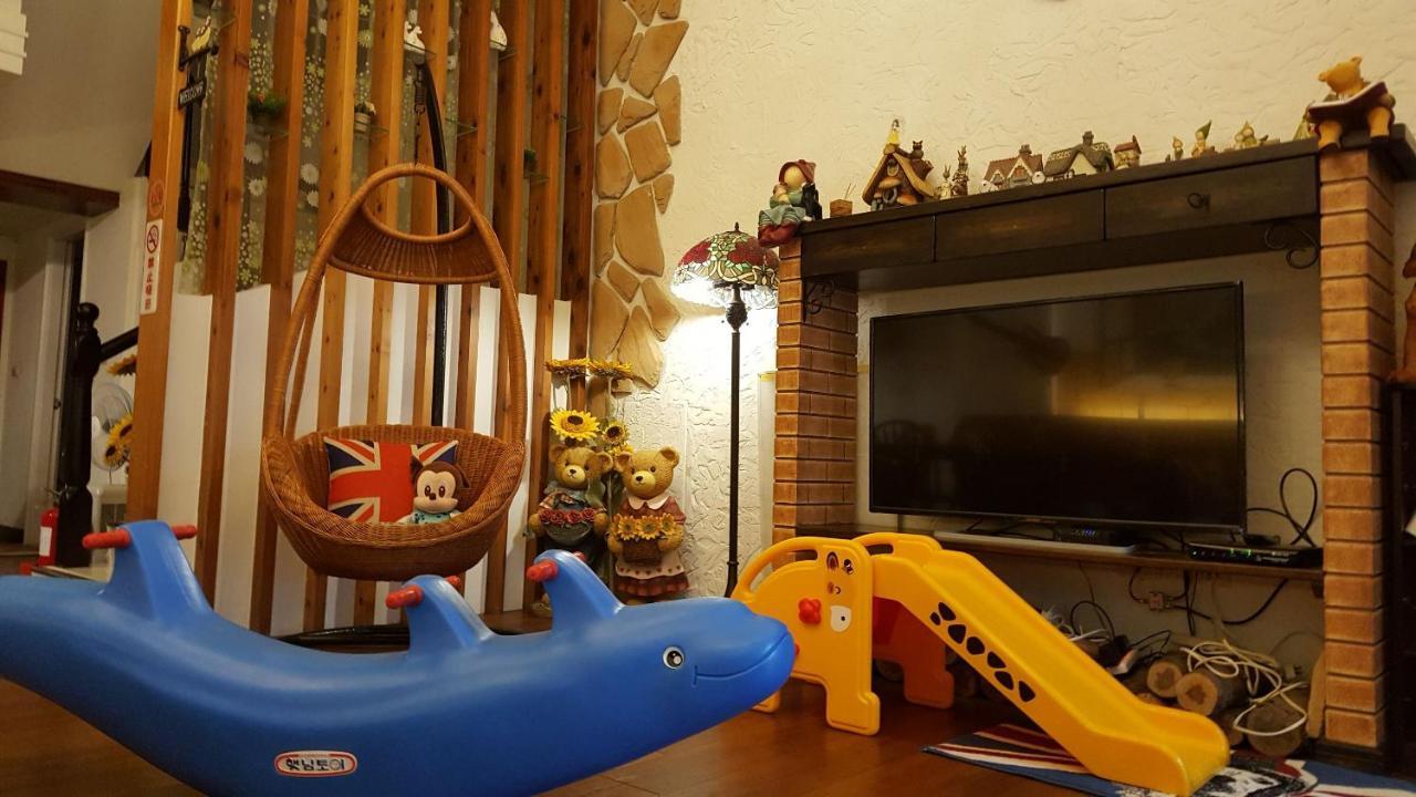 British Country Inn B&B Lotung Kültér fotó